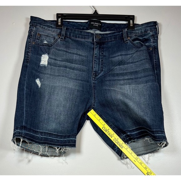 Celebrity Pink Bermuda Jean Shorts, High Rise Skinny, Distressed Hem , Size 18 - Picture 4 of 8